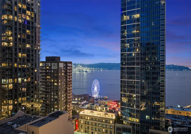 Photo 2 of Condo for sale at 1521 2nd Avenue #802, Seattle, WA 98101 | MLS# NWM2582011 | Listing updated on 2026-10-01