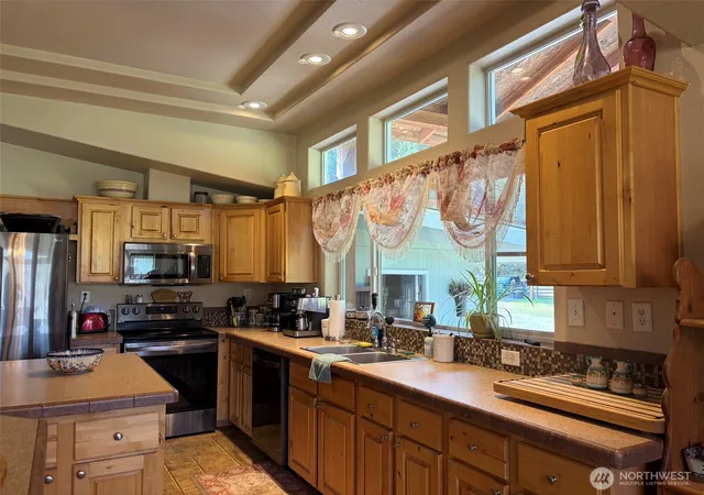 Photo 3 of Manufactured home for sale at 255 Lambert Crk Rd, Republic, WA 99166 | MLS# NWM2582028 | Listing updated on 2026-09-25
