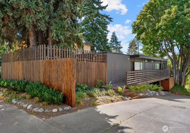Photo 2 of Single family home for sale at 719 N 721 38th Street, Seattle, WA 98103 | MLS# NWM2582162 | Listing updated on 2026-09-25