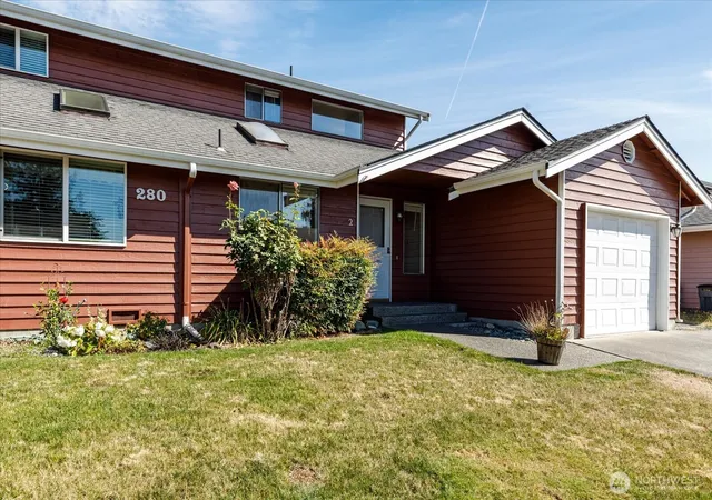 Photo 3 of Townhouse for sale at 280 Nunan Loop #2, Oak Harbor, WA 98277 | MLS# NWM2582210 | Listing updated on 2026-09-25