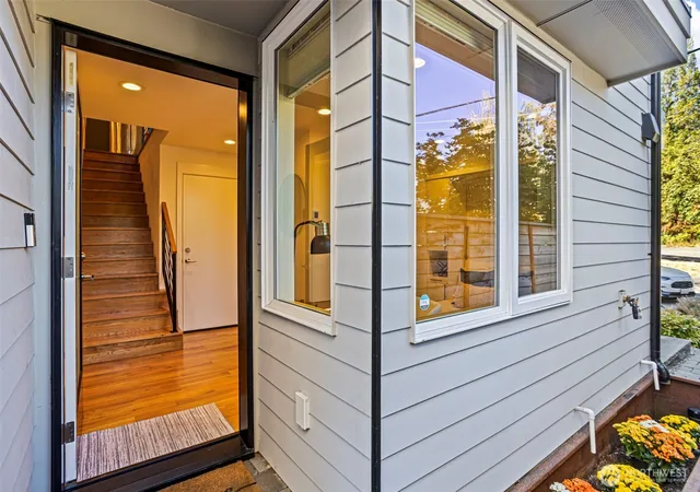 Photo 2 of Townhouse for sale at 2314 Thorndyke Ave W #B, Seattle, WA 98199 | MLS# NWM2582225 | Listing updated on 2026-10-01