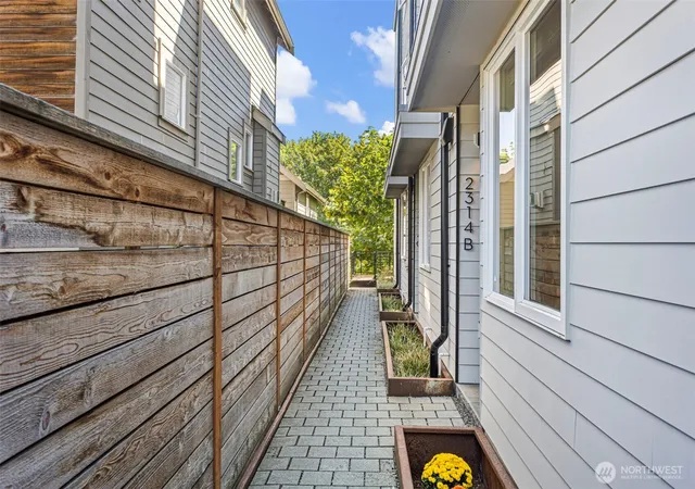 Photo 3 of Townhouse for sale at 2314 Thorndyke Ave W #B, Seattle, WA 98199 | MLS# NWM2582225 | Listing updated on 2026-10-02