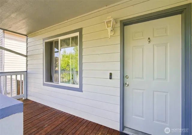 Photo 3 of Single family home for sale at 3108 Rosewood St, Mount Vernon, WA 98273 | MLS# NWM2582258 | Listing updated on 2026-09-25