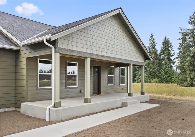 Photo 3 of Sale Pending at 16735 Leitner Rd Sw, Rochester, WA 98579 | MLS# NWM2582278 | Listing updated on 2026-09-26
