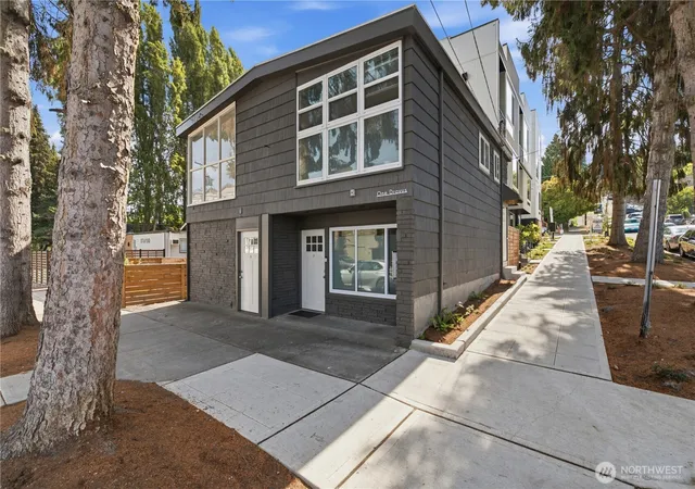 Photo 1 of Multi family home for sale at 1 Dravus St, Seattle, WA 98109 | MLS# NWM2582564 | Listing updated on 2026-09-25