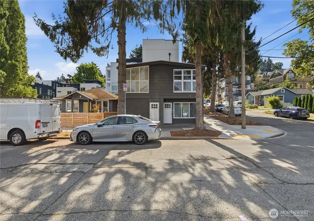 Photo 3 of Multi family home for sale at 1 Dravus St, Seattle, WA 98109 | MLS# NWM2582564 | Listing updated on 2026-09-25