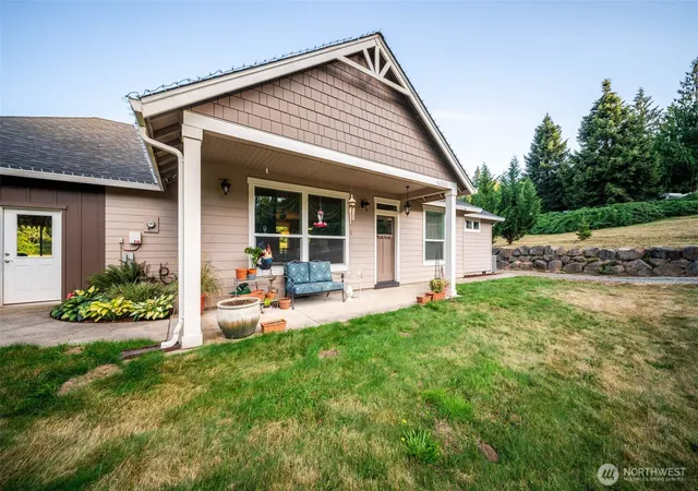 Photo 3 of Sale Pending at 40505 NE 193rd Court, Amboy, WA 98601 | MLS# NWM2582733 | Listing updated on 2026-09-25