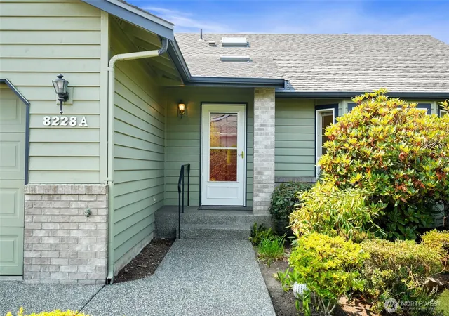 Photo 4 of House for sale at 8228 226th Street SW #A/B, Edmonds, WA 98026 | MLS# NWM2582857 | Listing updated on 2026-10-01