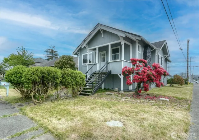 Multi family home for sale at 621 W 2nd Street, Aberdeen, WA 98520 | MLS# NWM2582968