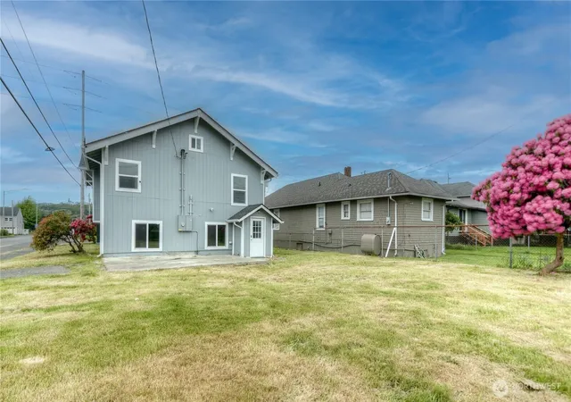 Photo 2 of Multi family home for sale at 621 W 2nd Street, Aberdeen, WA 98520 | MLS# NWM2582968 | Listing updated on 2026-09-25
