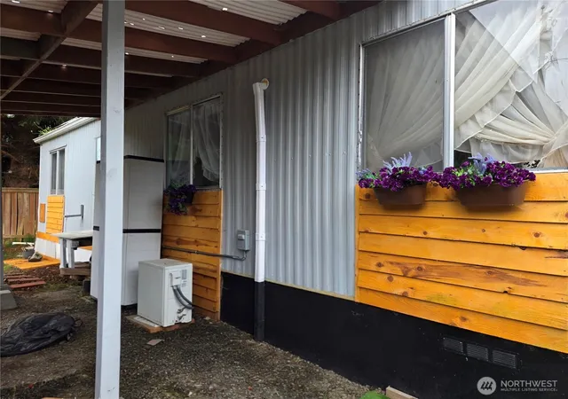 Photo 2 of Sale Pending at 802 S Forrest St #8, Westport, WA 98595 | MLS# NWM2582976 | Listing updated on 2026-09-30