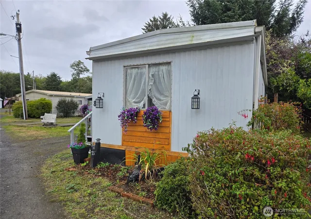 Photo 3 of Sale Pending at 802 S Forrest St #8, Westport, WA 98595 | MLS# NWM2582976 | Listing updated on 2026-09-30