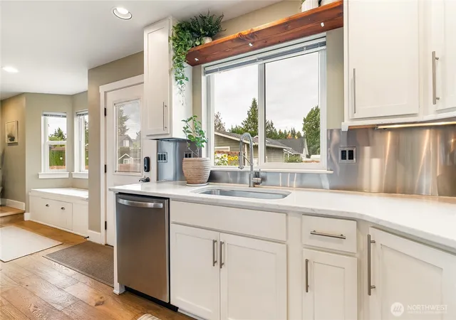 Photo 3 of Sale Pending at 1777 Main St, Lynden, WA 98264 | MLS# NWM2583070 | Listing updated on 2026-09-26