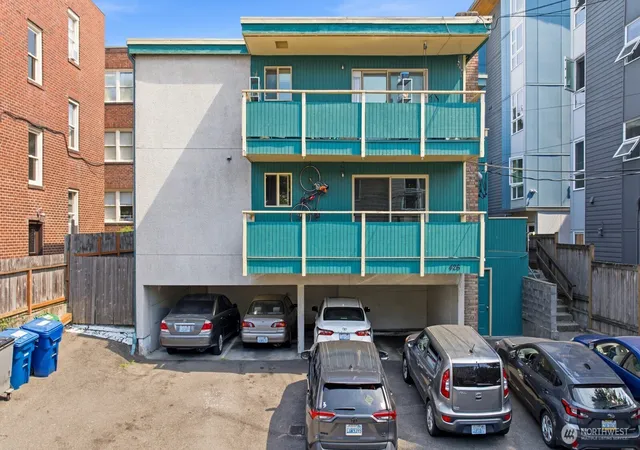 Multi family home for sale at 426 11th Avenue E, Seattle, WA 98102 | MLS# NWM2583141