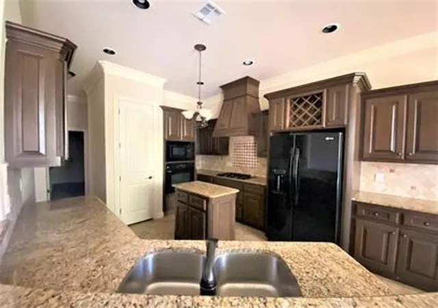 Photo 3 of Single family home for sale at 15521 Creek View Dr, Edmond, OK 73013 | MLS# 1161874 | Listing updated on 2026-09-15