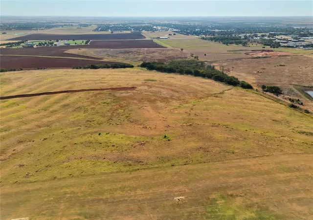 Photo 4 of Land for sale at 24 Lawter Rd, Weatherford, OK 73096 | MLS# 1164197 | Listing updated on 2026-09-15