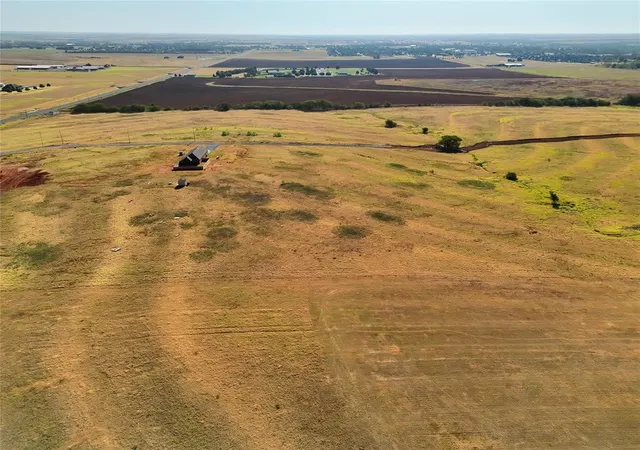 Photo 3 of Land for sale at 27 Lawter Rd, Weatherford, OK 73096 | MLS# 1164202 | Listing updated on 2026-09-15