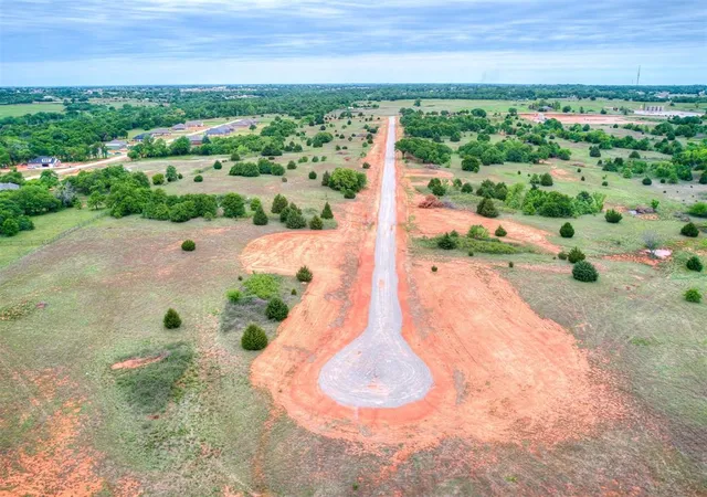 Photo 3 of Sale Pending at 1205 Twin Oaks Dr, Blanchard, OK 73010 | MLS# 1169051 | Listing updated on 2026-09-15