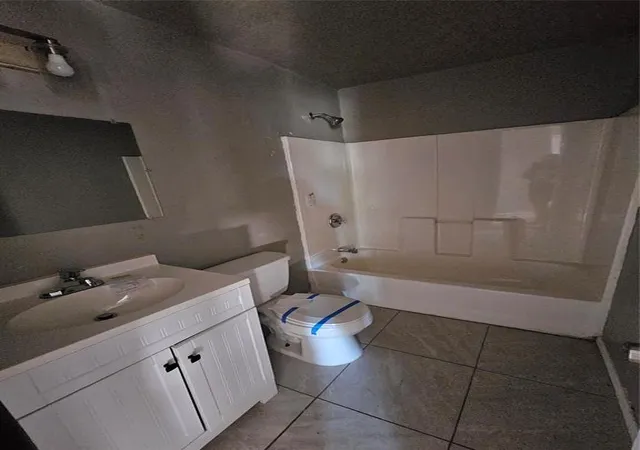 Photo 4 of Single family home for sale at 4001 SE 22nd Street, Oklahoma City, OK 73115 | MLS# 1176357 | Listing updated on 2026-09-14