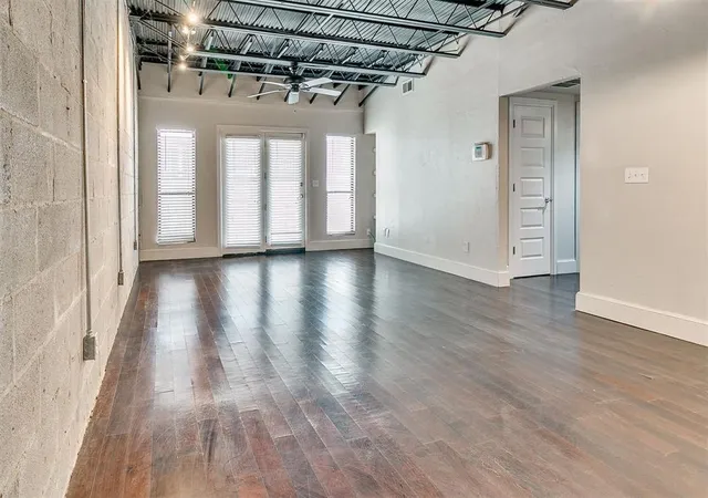 Photo 2 of Condo for sale at 915 Nw 7th St #105, Oklahoma City, OK 73106 | MLS# 1189637 | Listing updated on 2026-09-14