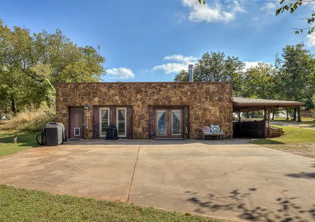 Photo 2 of Single family home for sale at 1409 S Highway 76, Newcastle, OK 73065 | MLS# 1194816 | Listing updated on 2026-09-14