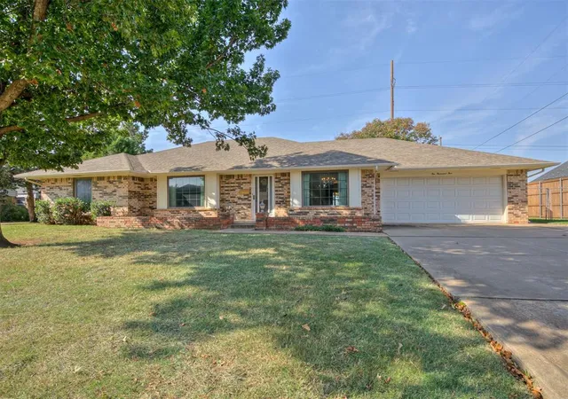 Photo 3 of Single family home for sale at 10005 Lakeshore Dr, Oklahoma City, OK 73120 | MLS# 1197631 | Listing updated on 2026-09-14