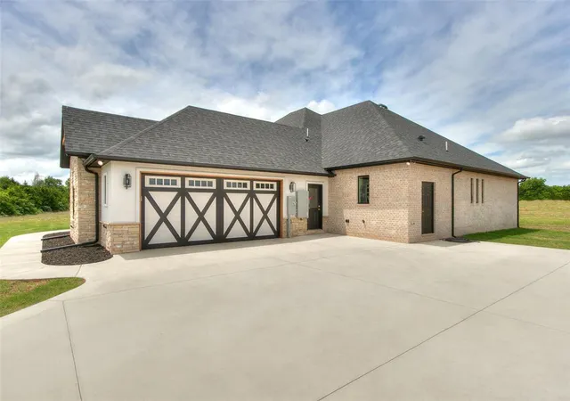 Photo 4 of Single family home for sale at 1600 N 60th Street, Norman, OK 73026 | MLS# 1207606 | Listing updated on 2026-09-11