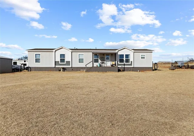 Photo 2 of Single family home for sale at 619 N 16th Street, Thomas, OK 73669 | MLS# 1208578 | Listing updated on 2026-09-15