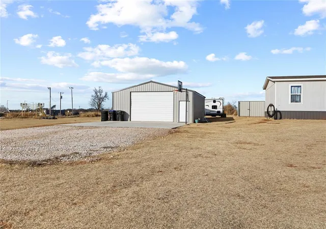 Photo 3 of Single family home for sale at 619 N 16th Street, Thomas, OK 73669 | MLS# 1208578 | Listing updated on 2026-09-15