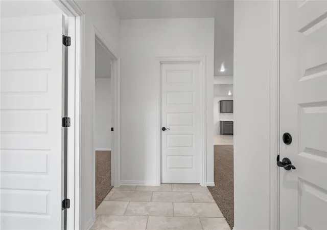 Photo 3 of Single family home for sale at 805 Venice Ct, Kingfisher, OK 73750 | MLS# 1209105 | Listing updated on 2026-09-08