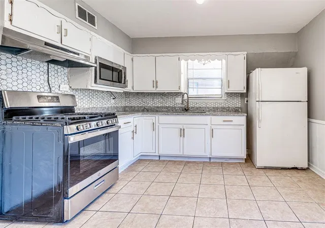Photo 3 of Single family home for sale at 321 NW 80th Street, Oklahoma City, OK 73114 | MLS# 1210388 | Listing updated on 2026-09-13
