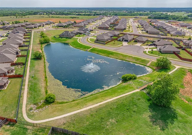 Photo 4 of Single family home for sale at 1920 Bellatona Blvd, Norman, OK 73071 | MLS# 1210672 | Listing updated on 2026-09-11