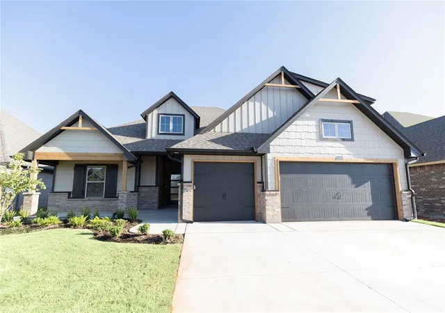 Photo 2 of Single family home for sale at 12505 Sw 31st Street, Yukon, OK 73099 | MLS# 1213552 | Listing updated on 2026-09-14