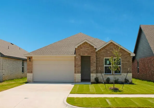 Photo 1 of Sale Pending at 10212 Nw 27th Street, Yukon, OK 73099 | MLS# 1213899 | Listing updated on 2026-09-15