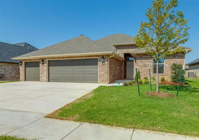Photo 1 of Single family home for sale at 5013 Vine Cliff Rd, Mustang, OK 73064 | MLS# 1216056 | Listing updated on 2026-09-14