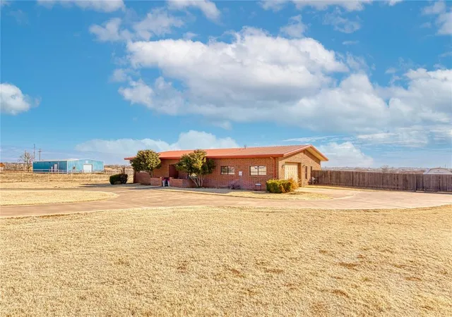 Photo 2 of Sale Pending at 2006 S Randall Ave, Elk City, OK 73644 | MLS# 1216174 | Listing updated on 2026-09-15