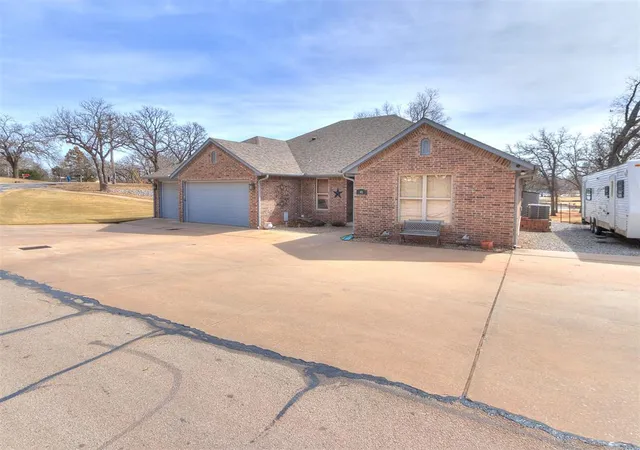 Photo 4 of Sale Pending at 46 W Shore Dr, Arcadia, OK 73007 | MLS# 1216534 | Listing updated on 2026-09-10