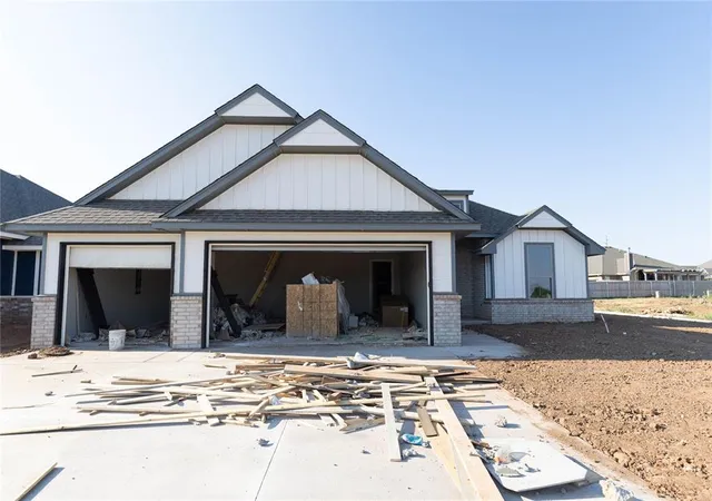 Photo 2 of Single family home for sale at 9316 Nw 119th Street, Yukon, OK 73099 | MLS# 1217015 | Listing updated on 2026-09-14