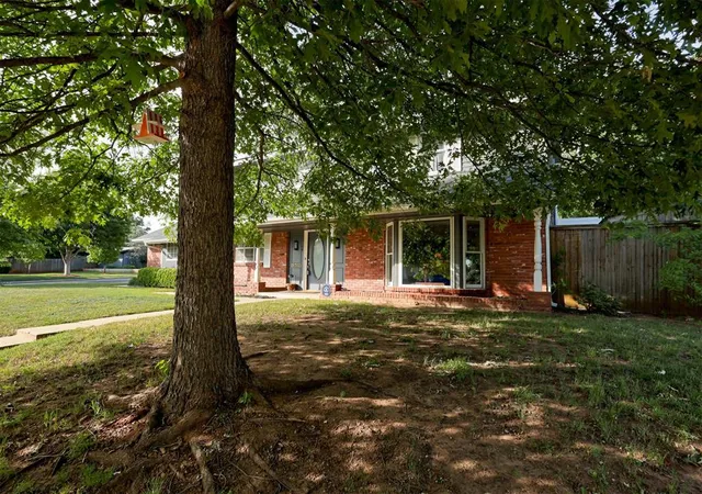 Photo 4 of Single family home for sale at 3012 Brookhollow Rd, Oklahoma City, OK 73120 | MLS# 1218114 | Listing updated on 2026-09-13