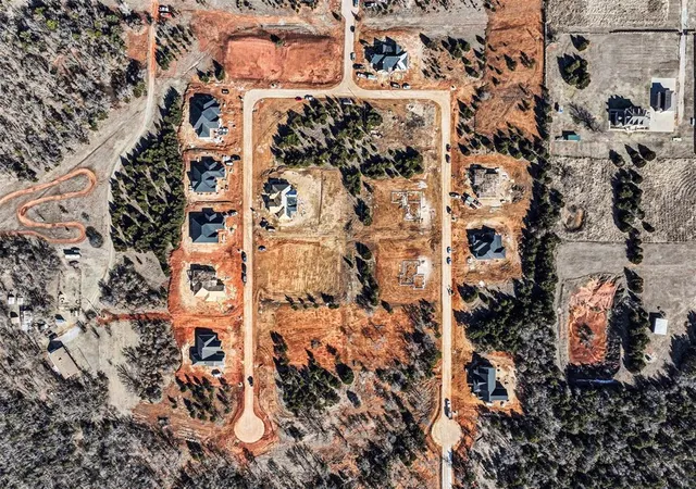 Photo 1 of Sale Pending at 1985 Guadalupe Ln, Guthrie, OK 73044 | MLS# 1218485 | Listing updated on 2026-09-15