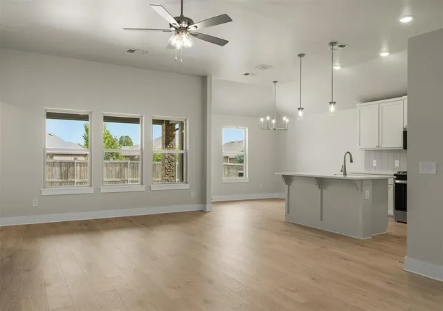 Photo 4 of Single family home for sale at 10541 NW 34th Terrace, Yukon, OK 73099 | MLS# 1219429 | Listing updated on 2026-09-11