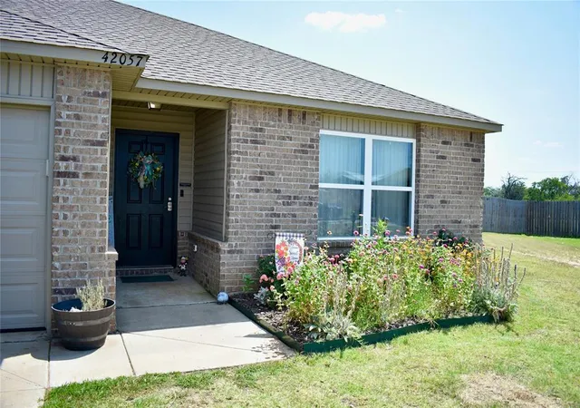 Photo 2 of Single family home for sale at 42057 Coopers Ct, Shawnee, OK 74804 | MLS# 1219771 | Listing updated on 2026-09-15