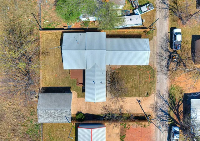 Photo 3 of Single family home for sale at 218 Meadowlark Ln, Fort Cobb, OK 73038 | MLS# 1220382 | Listing updated on 2026-10-16