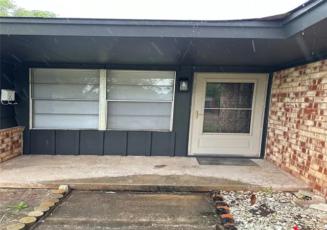 Photo 3 of Single family home for sale at 808 Hedge Dr, Oklahoma City, OK 73110 | MLS# 1220786 | Listing updated on 2026-10-02