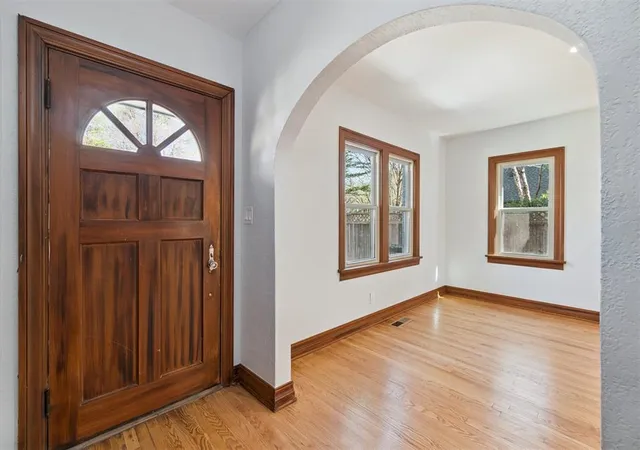 Photo 4 of Single family home for sale at 510 W Eufaula St, Norman, OK 73069 | MLS# 1221255 | Listing updated on 2026-09-16