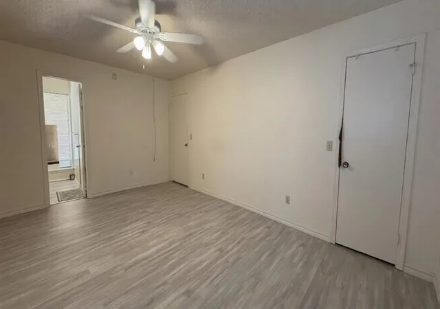 Photo 3 of Single family home for sale at 6609 Evergreen Cyn Rd, Oklahoma City, OK 73162 | MLS# 1221975 | Listing updated on 2026-09-15