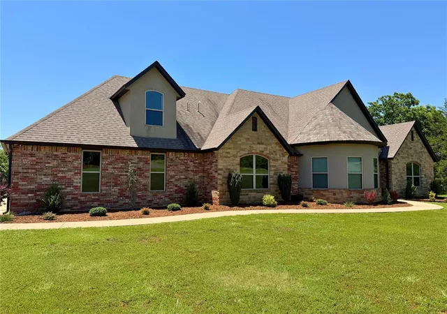 Photo 1 of Single family home for sale at 10060 E Stella Acres Ln, Oklahoma City, OK 73165 | MLS# 1222358 | Listing updated on 2026-10-03