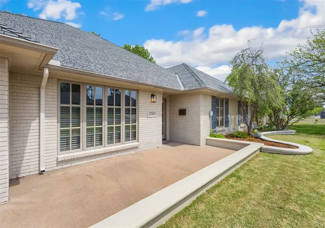 Photo 3 of Sale Pending at 2505 Nw 58th Place, Oklahoma City, OK 73112 | MLS# 1223244 | Listing updated on 2026-09-10