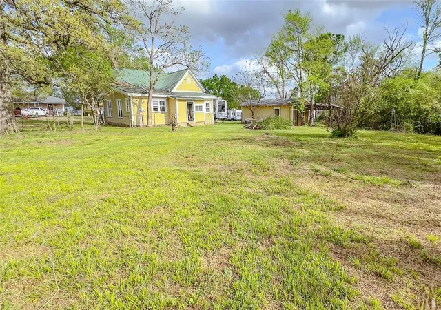 Photo 2 of Single family home for sale at 411 Ne Ave B, Idabel, OK 74745 | MLS# 1223292 | Listing updated on 2026-09-11