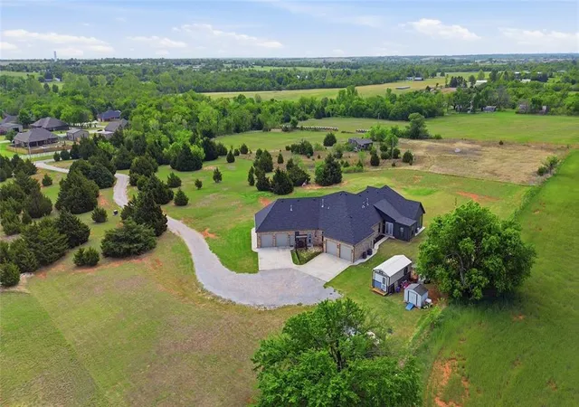 Photo 3 of Single family home for sale at 579 N Cemetery Rd, Tuttle, OK 73089 | MLS# 1223989 | Listing updated on 2026-09-23